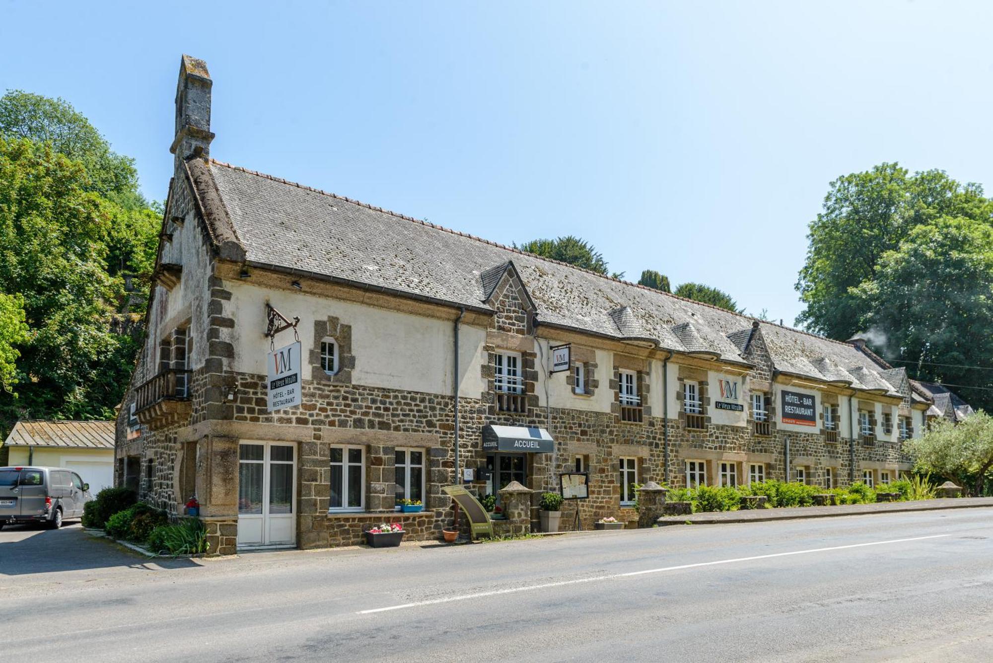 Le Vieux Moulin Hotel Hede-Bazouges Luaran gambar